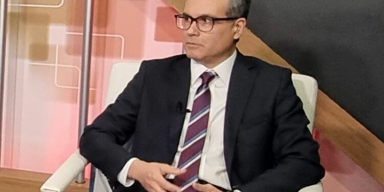 Ven situación fiscal de RD podría generar un déficit de hasta el 4% del PIB