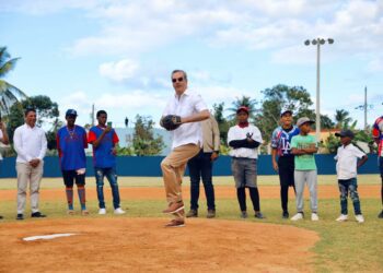 Abinader inaugura obras en El Seibo, Miches y Sabana de la Mar