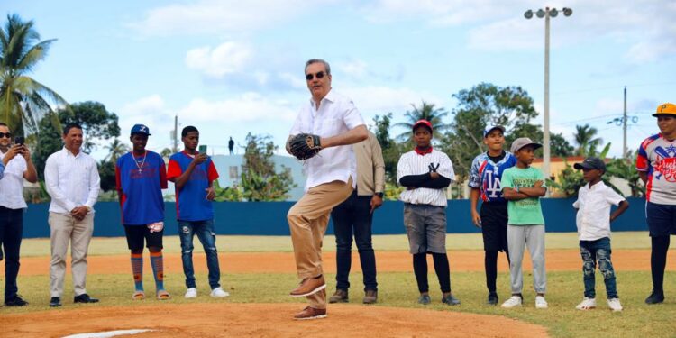 Abinader inaugura obras en El Seibo, Miches y Sabana de la Mar