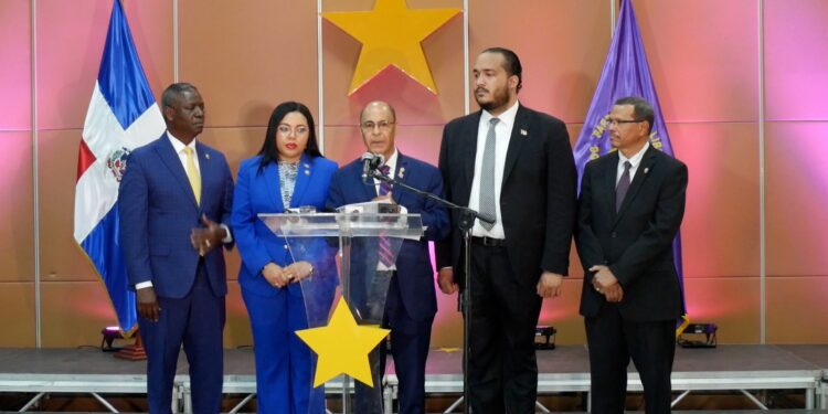 Diputados del PLD en Parlacen llevarán a Cumbre quejas por caso Calamar