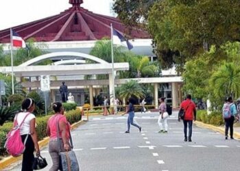 Vuelve feria de empleos de la Federación de Estudiantes de la UASD