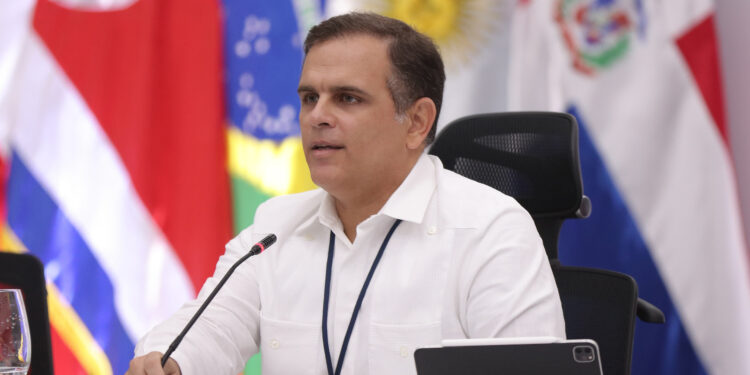 Jochi Vicente dice Iberoamérica promueve una arquitectura para enfrentar retos socioeconómicos