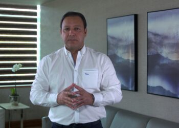 Abel Martínez no reacciona a Operación Calamar y fustiga al Gobierno por crisis en Pasaportes