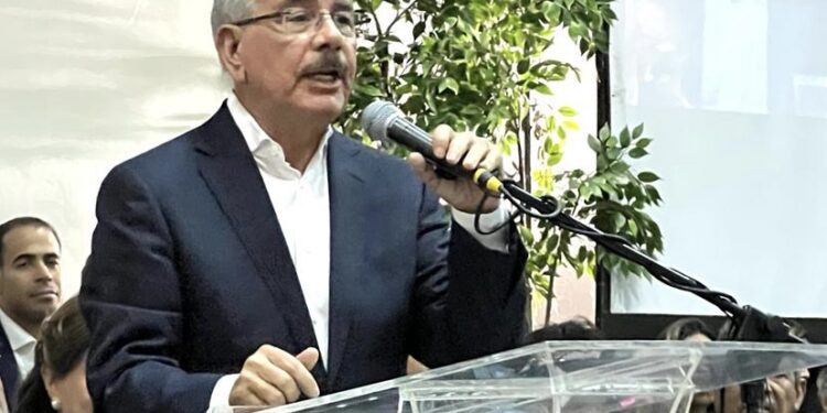 Expresidente Medina advierte sobre acciones de Ministerio Público contra el PLD