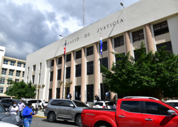 Tras incidentes refuerzan seguridad alrededores del Palacio de Justicia de Ciudad Nueva