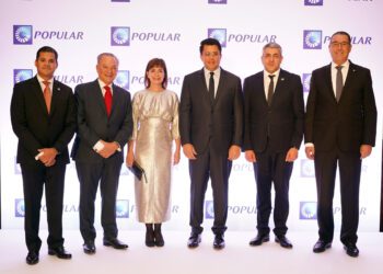 Popular celebra cóctel en la ITB de Berlín para impulsar el turismo 