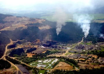 Denuncian chimeneas de Falcondo atentan contra salud residentes en Bonao