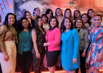 Geanilda dinamiza comunidad RD en Miami