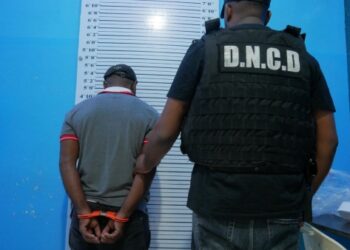 Detienen en Aeropuerto las Américas hombre vinculado a más de mil paquetes de cocaína