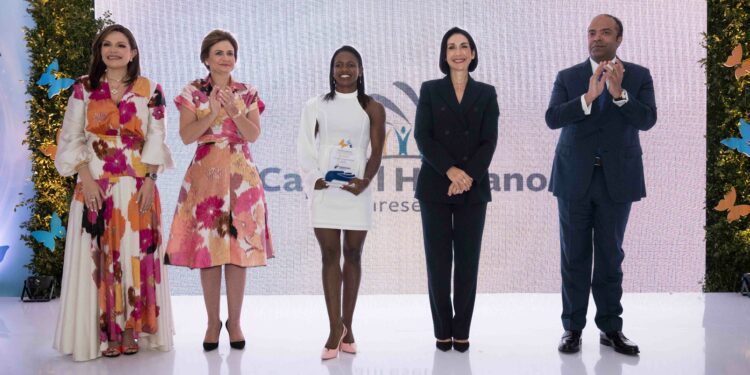 Voluntariado Banreservas reconoce a mujeres extraordinarias