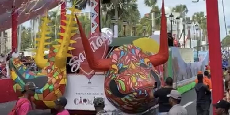 Arrancó el Desfile Nacional del Carnaval de Santo Domingo