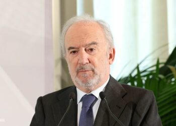 Director de la RAE: "Es imposible desplazar al inglés como lengua franca en el mundo"