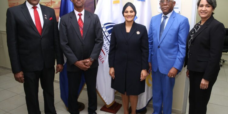 Contralor instala unidad auditora; totalizan 256 en el Estado