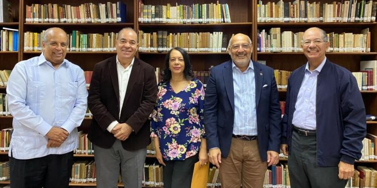 Unión de Escritores Dominicanos propone modificar bases del Premio Nacional de Literatura