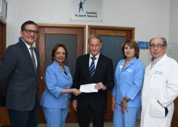 Fundación Dr. Juan Ml. Taveras R. de CEDIMAT entrega donación a niños del PKAN
