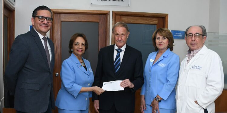 Fundación Dr. Juan Ml. Taveras R. de CEDIMAT entrega donación a niños del PKAN