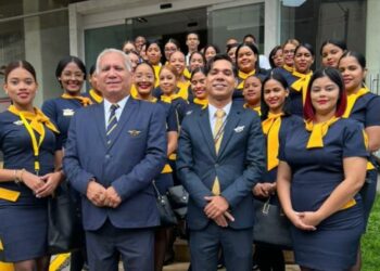 Tripulantes VIP gana terreno en AL en formación azafatas