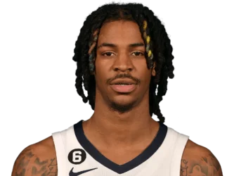 NBA suspende jugador estrella tras aparecer con pistola en Instagram