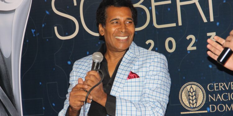 Julio Sabala emocionado por presentar los Premios Soberano 2023