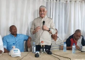 Miguel Vargas cree iniciativa en torno a Haití es perder el tiempo