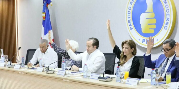 PRM decide elegir candidato presidencial con padrón cerrado