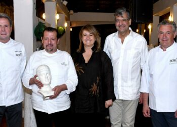 Chef Alberto Martín reconocido como Embajador de la Gastronomía Española