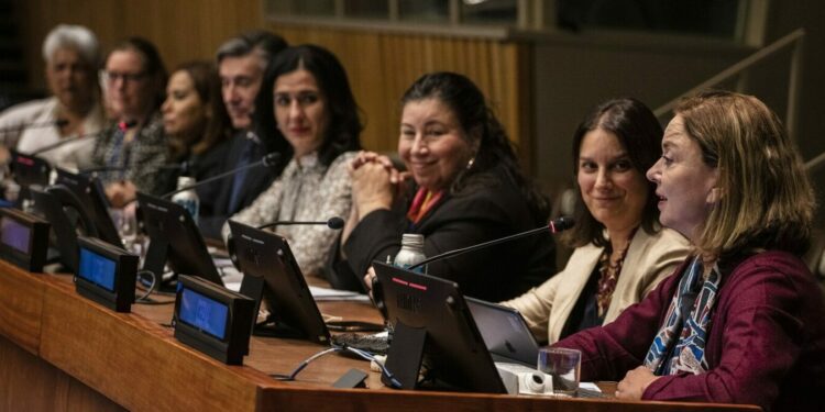 Países  con renta baja han perdido 1 billón de dólares del PIB por exclusión digital de mujeres