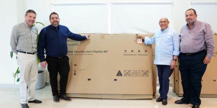 INFOTEP recibe 60 pizarras inteligentes donados por empresa radicada en Dinamarca