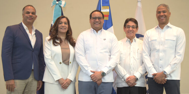 SIE certifica y entrega licencias a técnicos electricistas