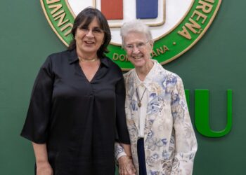 UNPHU otorga reconocimiento a Inés Aizpún y Sor Leonor Gibb