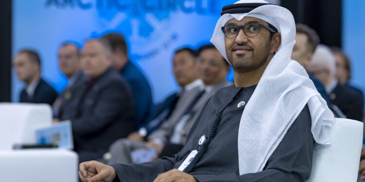 Sultán Al Jaber asiste a reunión ministros Medio Ambiente 