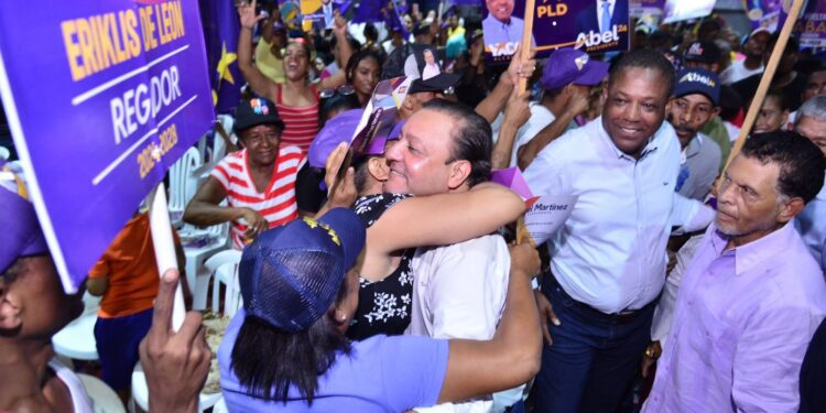 Abel Martínez promete trabajar por bienestar de los dominicanos