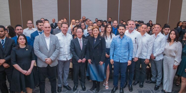 Vicepresidenta valora en Japón importancia del dominicano en el exterior