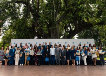 Banco Popular convoca 50 becas para estudiantes meritorios