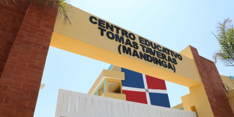 Gobierno inaugura obras en Santo Domingo Este por más de RD$400 millones