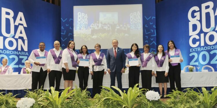 ISFODOSU inviste 289 nuevos profesionales de excelencia de Educación 