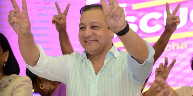 Abel Martínez promete solucionar los problemas del pueblo a partir del 2024