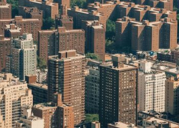 Viola mujer en plena vía en El Bronx y nadie interviene