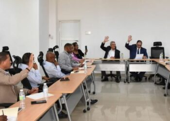 Aumentan un 20% al salario mínimo de trabajadores zona franca industrial 