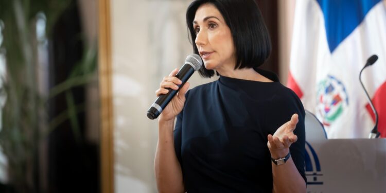 Gabinete de Niñez y Adolescencia y el Conani presentan campaña