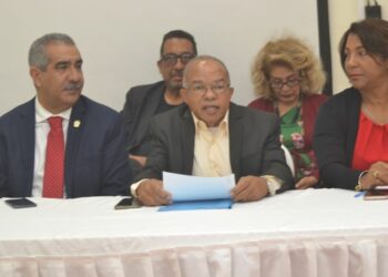 Llaman a proteger el derecho de población a generar electricidad con el sol 