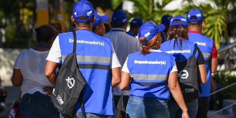 Realizan reunión para tratar pagos pendientes del personal del X Censo