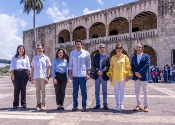 Collado deja iniciado los trabajos de restauración del Alcázar de Colón, Puerta de la Misericordia y museo de las Casas Reales