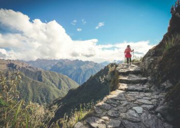 Agencias de la ONU proponen avanzar en el turismo de montaña