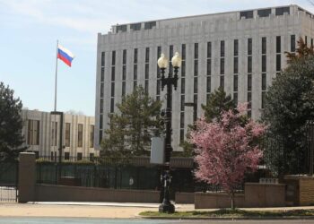 Alerta en la Embajada rusa en Washington