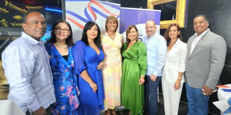 Consulado RD Miami y el INDEX celebran Día de las Madres en la diáspora