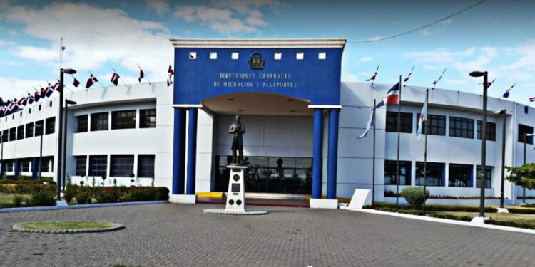 Pasaportes selecciona dos empresas para elaborar 50 mil libretas