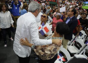 Abinader anuncia un bono que Impactará a un millón de madres; verifíquese aquí