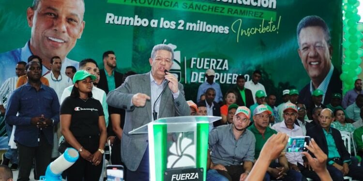 Leonel Fernández dice consolida alianza con el pueblo dominicano