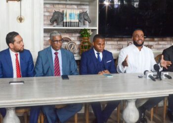 Comunicadores y periodistas se pronuncian en defensa de la libertad de expresión